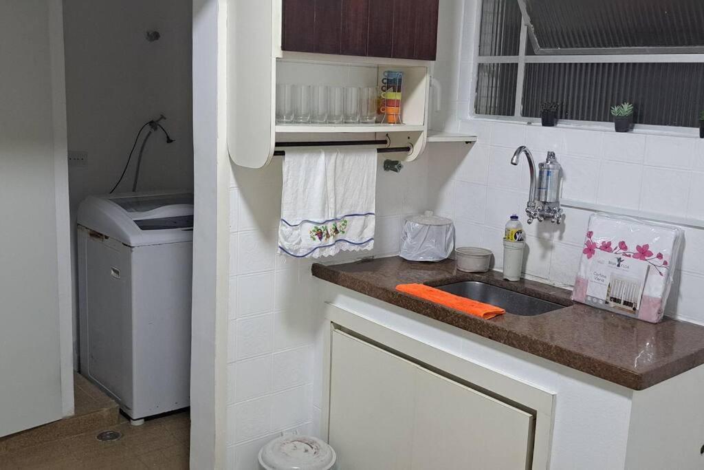 Apartamento Charmoso A 400Mts Da Praia Da Enseada Guarujá Exterior foto